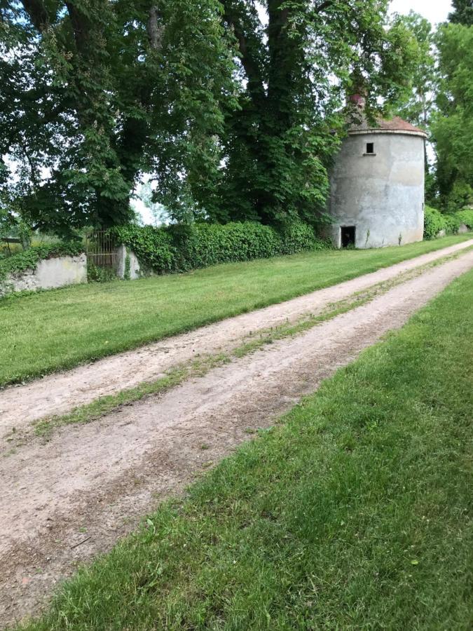 Chateau De Vesset Tréteau Exteriör bild