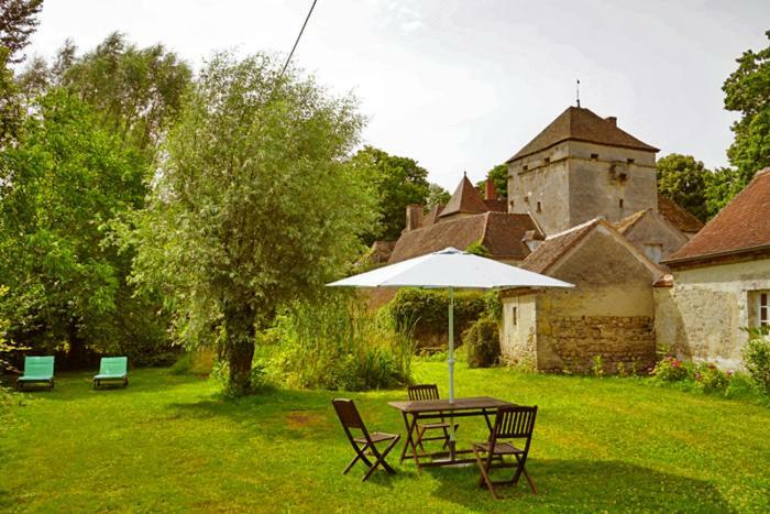 Chateau De Vesset Bed and Breakfast Tréteau Exteriör bild