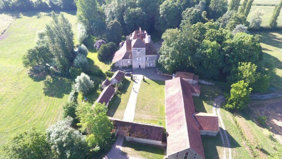 Chateau De Vesset Tréteau Exteriör bild